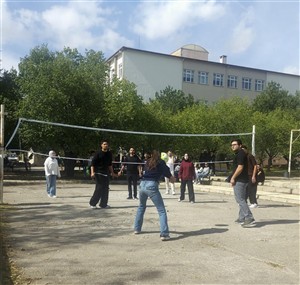 Ortaköy Meslek Yüksekokulumuzda Voleybol Turnuvası Düzenlendi