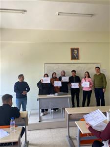 İş Kulübü Eğitimlerini Başarıyla Tamamlayan Öğrencilerimiz Sertifikalarını Aldı