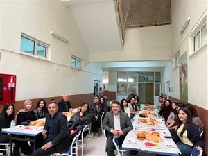 Büro Hizmetleri ve Sekreterlik Bölümü Öğrencileri ve Akademisyenleri Gelin Tanış Olalım Kahvaltısında Buluştu