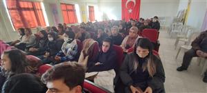 Ortaköy Özel Bilim Dershanesi Müdürü Sayın Recep AKSOY, öğrencilerimize KPSS ve DGS Hazırlık ve Kariyer Planlaması Konulu Sunum Gerçekleştirildi